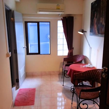 Fong Kaew And Baan Nang Fa Guesthouse Patong Camera foto