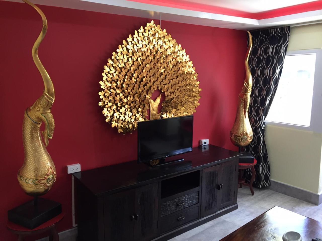 Fong Kaew And Baan Nang Fa Guesthouse Patong Esterno foto
