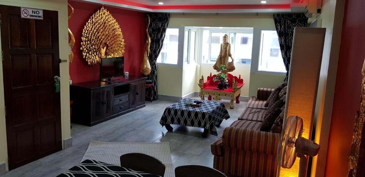 Fong Kaew And Baan Nang Fa Guesthouse Patong Esterno foto